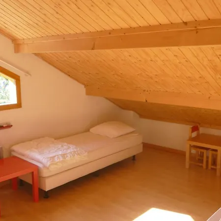 Chalet Spacious Near The Area Saint-Jean-dʼAulps
