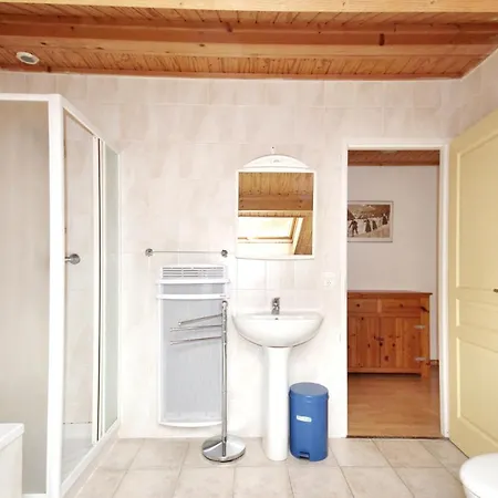 Chalet Spacious Near The Area